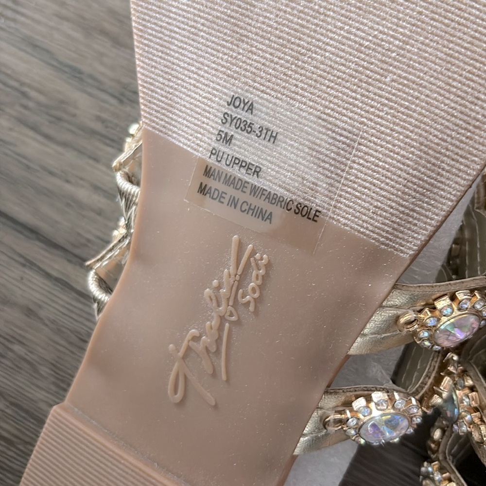 ❌SOLD❌ NIB [Thalia Sodi] Joya Rhinestone Thong Sandals Gold Metallic Women’s 5 - Picture 10 of 13